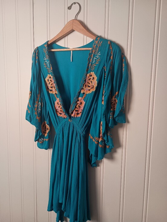 Free People Dresses & Skirts - Free People- Teal Embroidered V-Neck Flutter Sleeve Mini Dress- Size S